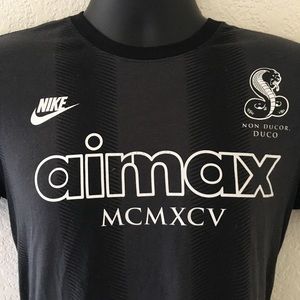 Nike Shirts - Nike AM crew T-shirt Nike Shirts - Nike AM crew T-shirt